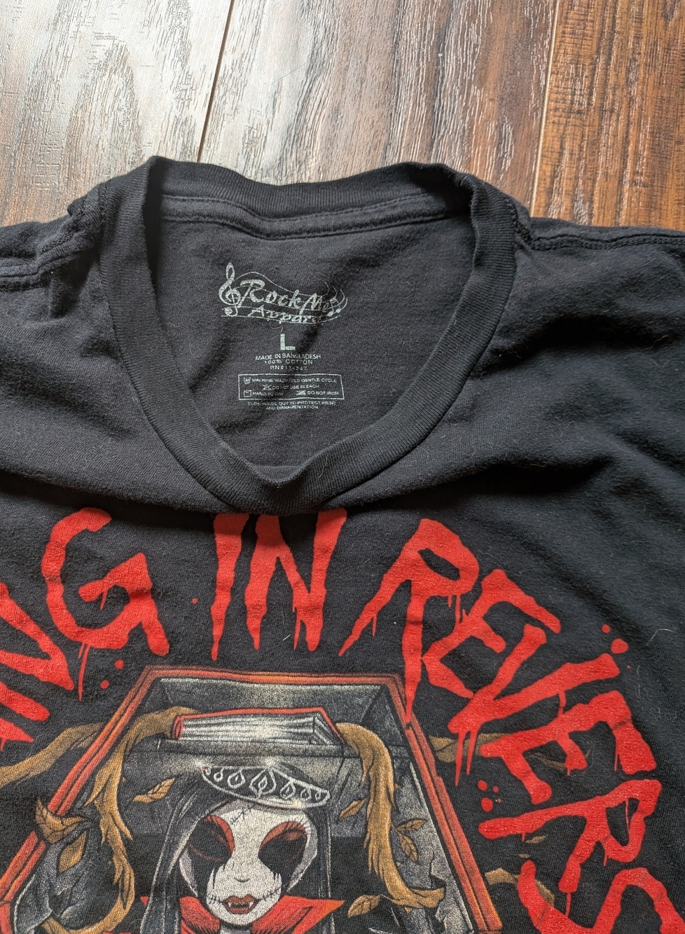 Falling In Reverse I'm Not A Vampire Revamped Men's Large Shirt - Picture 4 of 4